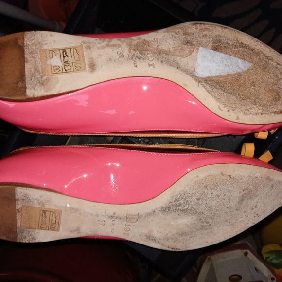 LADIES PATENT LEATHER FLATS BY DIOR - Picture 6 of 6